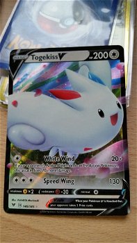 Togekiss V 140/185 Ultra Rare Sword & Shield: Vivid Voltage - 0