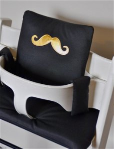 Gecoate stoelverkleiner kussens voor stokke tripp trapp stoel 'gold moustache'