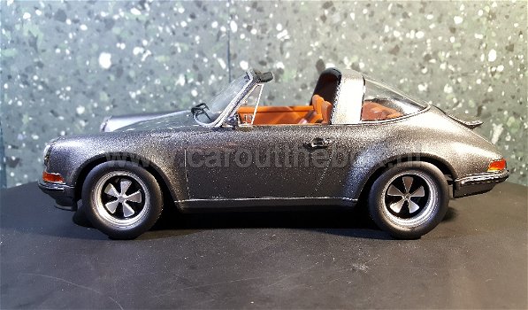 Porsche SINGER 911 Targa grijs 1:18 KK Scale - 0