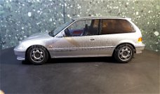 Honda Civic EG6 1992 grijs 1:18 Triple 9