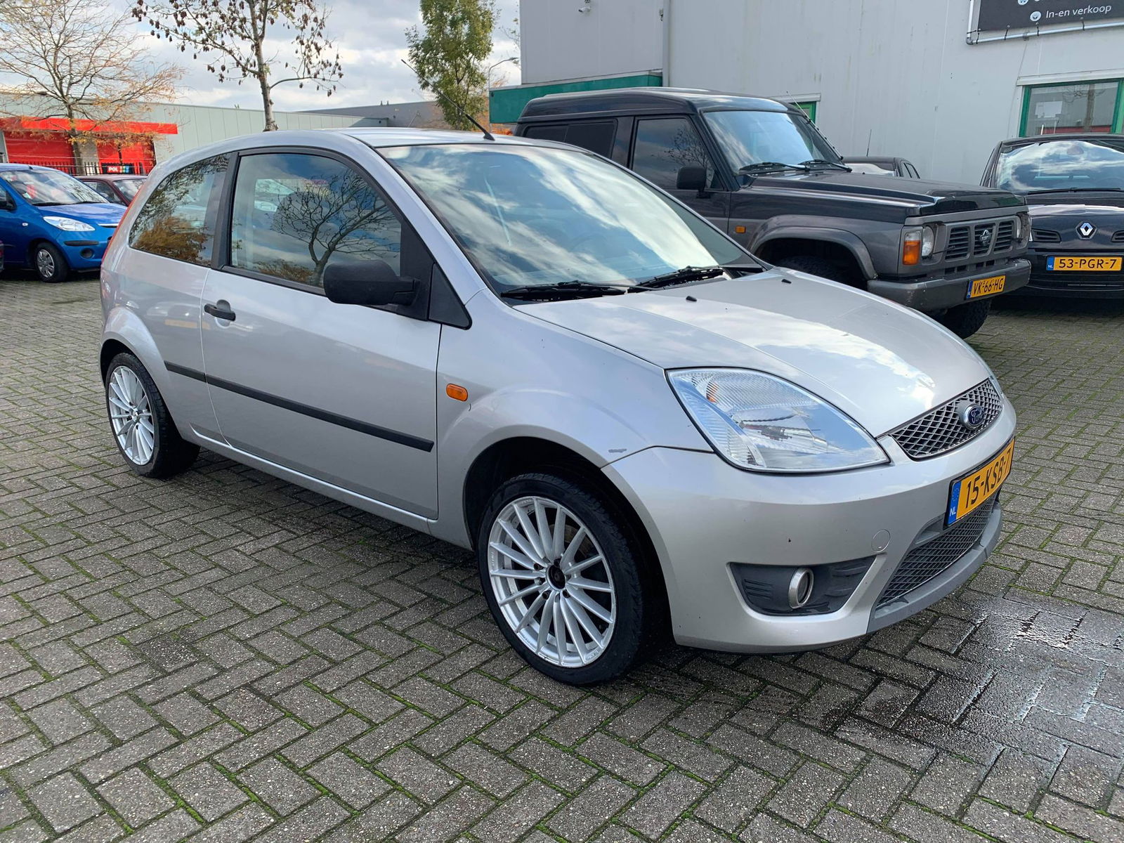 ✅Ford Fiesta 1.6 16V 3DR 2005 Grijs - Afbeelding 2