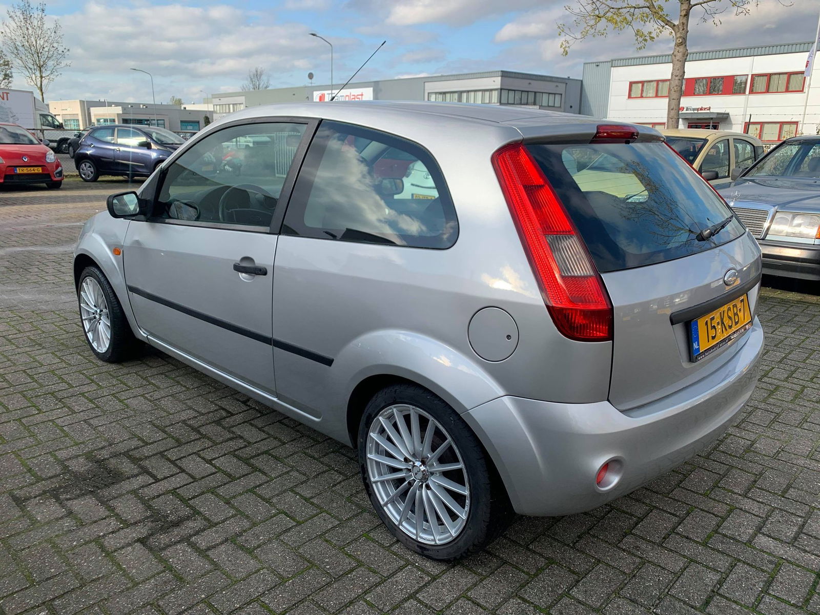 ✅Ford Fiesta 1.6 16V 3DR 2005 Grijs - Afbeelding 4