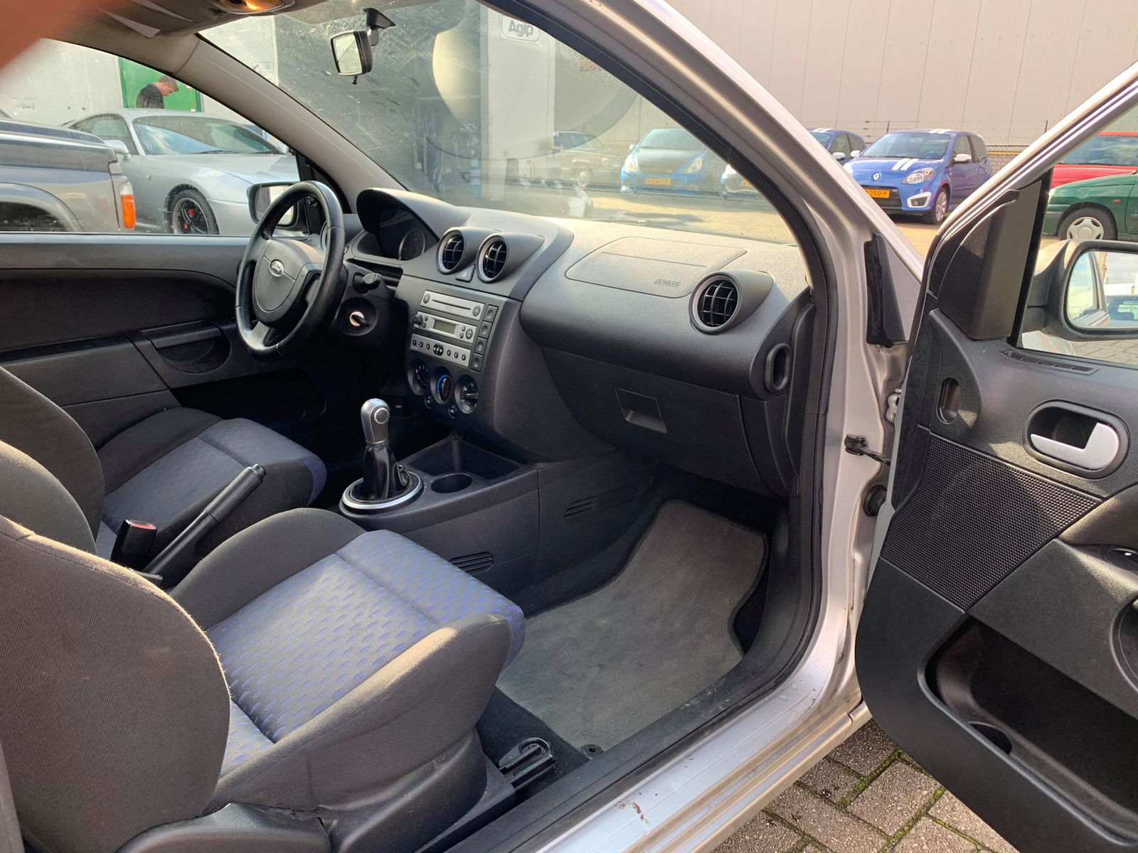 ✅Ford Fiesta 1.6 16V 3DR 2005 Grijs - Afbeelding 5