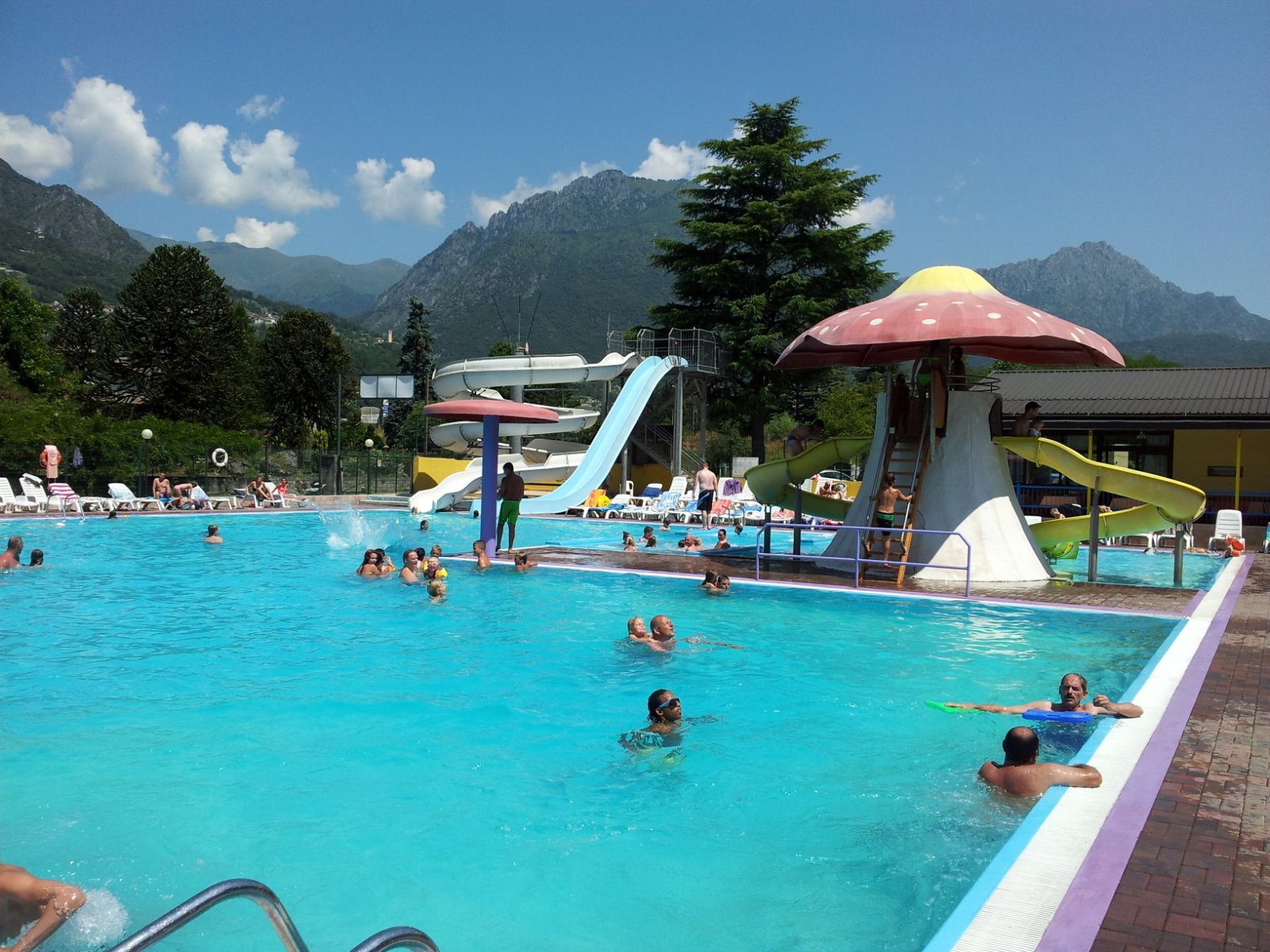 Chalet Direct aan meer van Lugano in Porlezza Noord Italie - Afbeelding 3