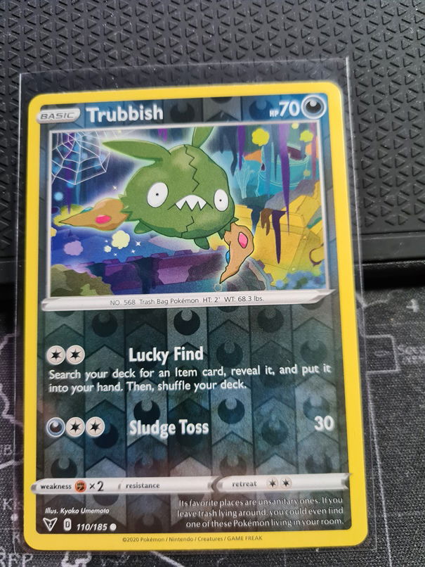 Trubbish 110/185 (reverse) Common Sword & Shield: Vivid Voltage - nr. 1
