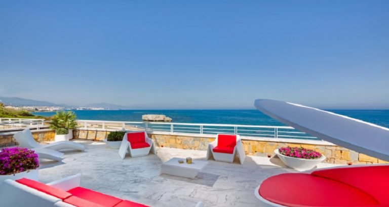 Uw eigen nieuwe Appartement in CASARES bij zee en zwembad met garageplek - Afbeelding 6