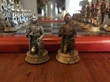 Een schaakspel met als thema: ''MEDIEVAL KNIGHTS'', - nr. 1