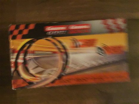 Drietal Carrera go racebanen incl extra looping met licht en geluid - 4