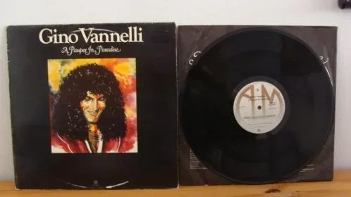 GINO VANNELLI - A pauper in paradise uit 1977 Label : A&M Records - AMLH 64664 - 0