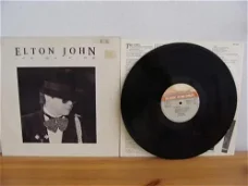 ELTON JOHN - Ice on fire uit 1985 Label : The Rocket Record Company 826 213-1 MADE IN HOLLAND 