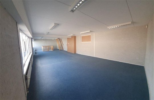 TE HUUR: bedrijfsruimte Kantoorruimte 17 - 306 m² Lichtenvoorde - 3
