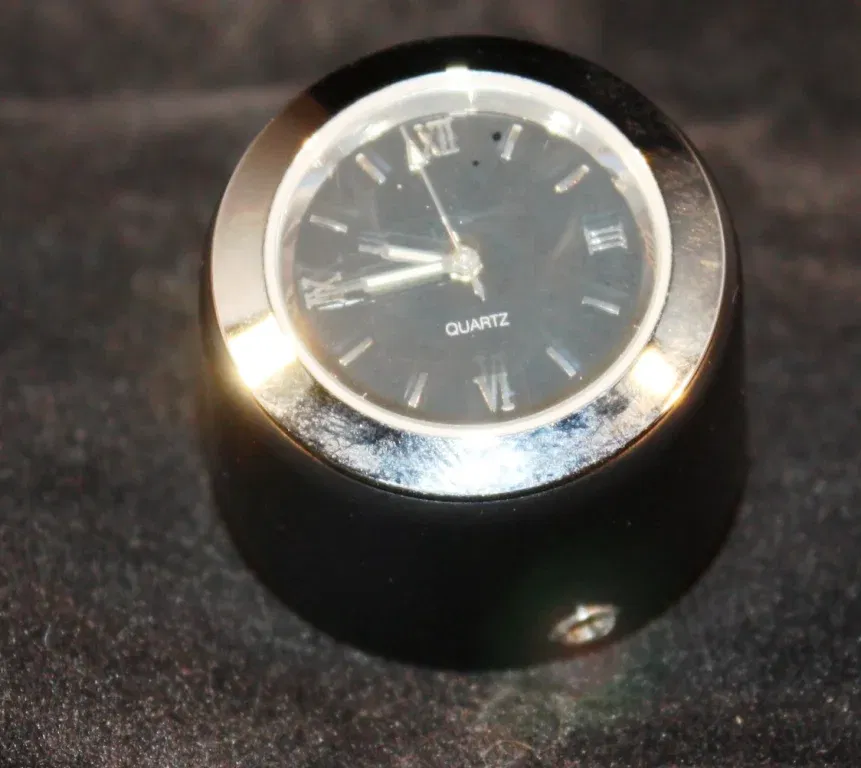 Balhoofdklok mat zwart huis 27mm zwart uurwerk - nr. 1