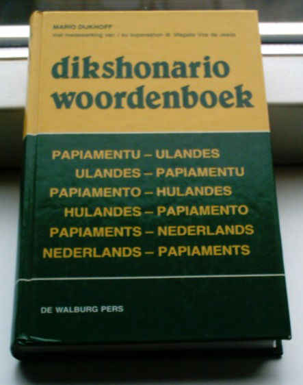 Papiaments woordenboek(Mario Dijkhoff, 1985, 9060113993). - nr. 1