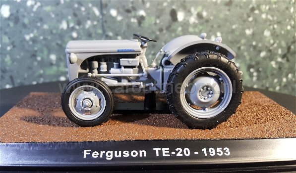 Massey Ferguson T20 1953 1:32 Atlas - 0