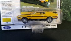 Ford Mustang Boss 351 yellow gold 1:64 Auto World