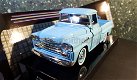 1958 Chevy Apache fleetside pickup blauw 1:24 Motormax - 1 - Thumbnail