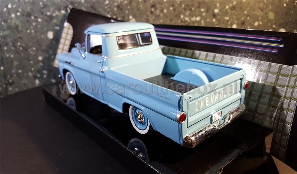 1958 Chevy Apache fleetside pickup blauw 1:24 Motormax - 2