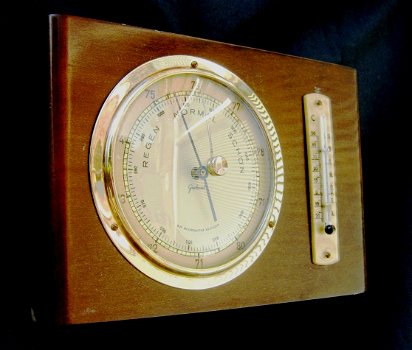 Baro-/thermometer,messing rand,hoogglans,hout,notenkl,zgst - 1