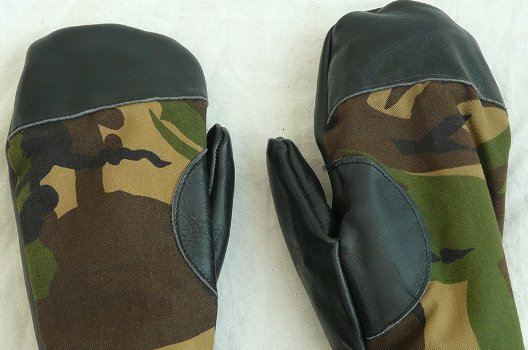 Handschoenen, Gevechts, Winter, Gevoerd, Woodland Camouflage, KL, maat: 9, 1990.(Nr.2) - 2