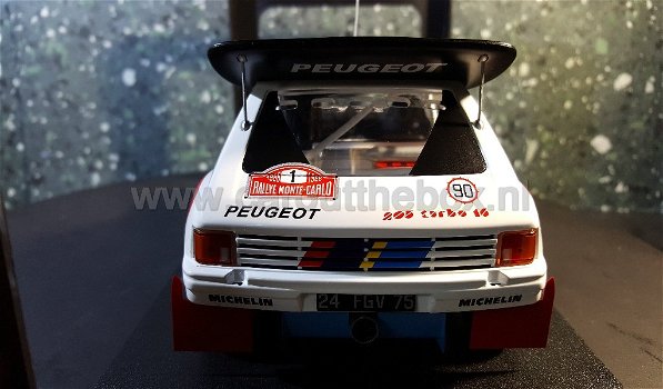 Peugeot 205 T16 E2 No 1 1:18 Ixo V406 - 3