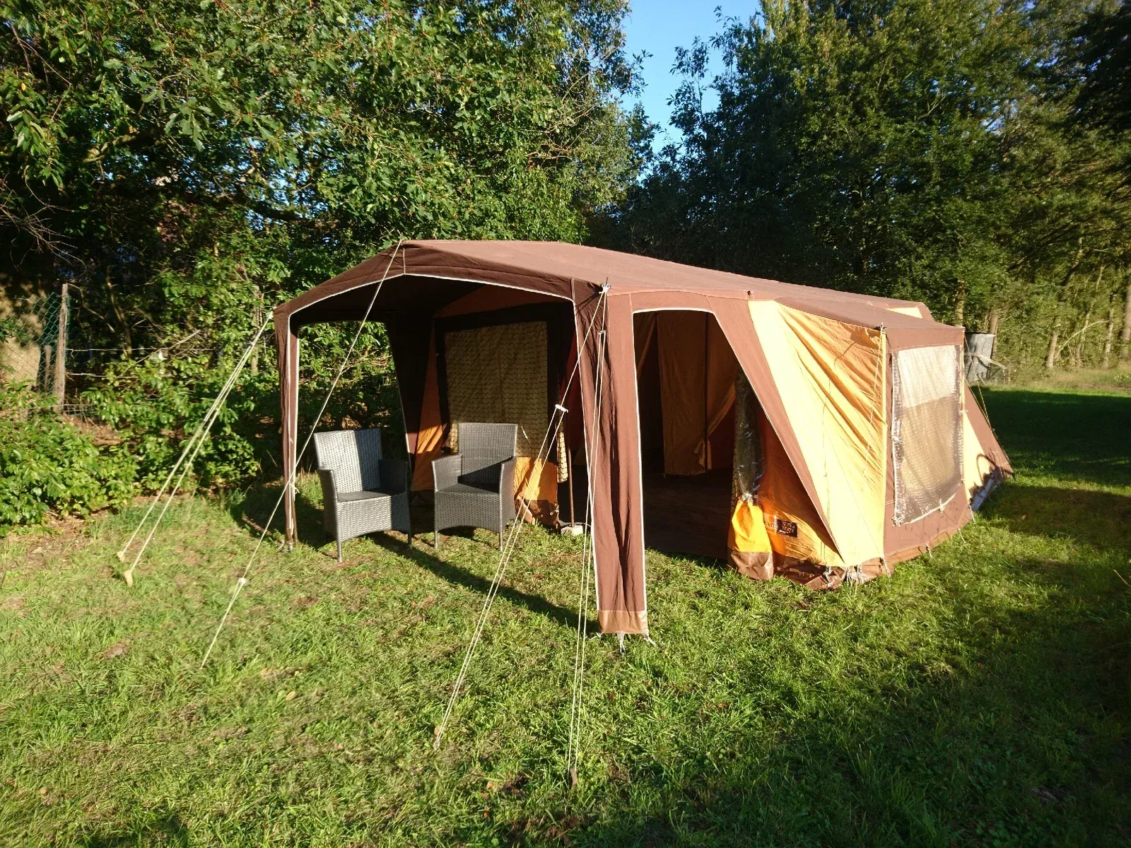 Bungalowtent | De Wit - nr. 1