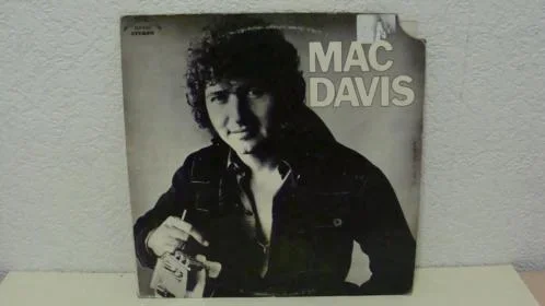 MAC DAVIS - sings uit 1975 Label : TRIP TLP-9502 - 0