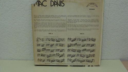 MAC DAVIS - sings uit 1975 Label : TRIP TLP-9502 - 1