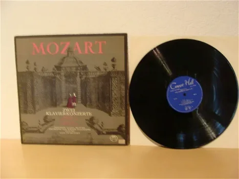 W.A. MOZART - Zwei klavierkonzerte door Friedrich Gulda Label : Concert Hall M-2319 - 0