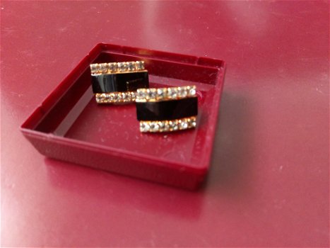 mooie elegante oorbellen clips zwart met goudkleurig - 0