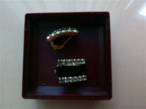 mooie elegante oorbellen clips zwart met goudkleurig - 2