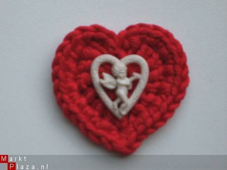 ** Gehaakte applicatie hartje met engeltje (rood) - nr. 1