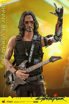 Hot Toys Cyberpunk 2077 Johnny Silverhand TMS029 - 6