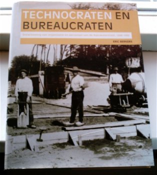 Rijkswaterstaat, 1848-1930(Eric Berkers, ISBN 9028815376). - 0