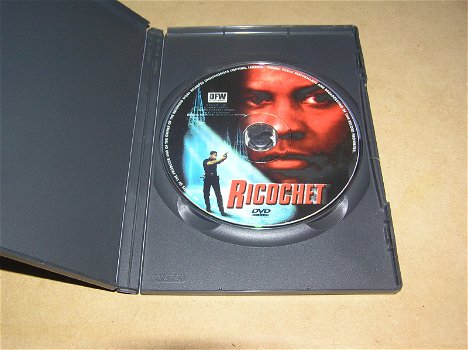 Ricochet-Denzel Washington - 2