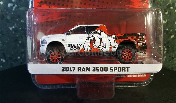 2017 RAM 3500 Sport BULLY DOG 1:64 Greenlight - 0