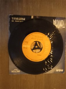 Vinyl Tonicha ‎– Resineiro