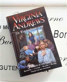 ### 5 boeken in 1 : De Weeskinderen-serie.(Virgina Andrews)### - 0