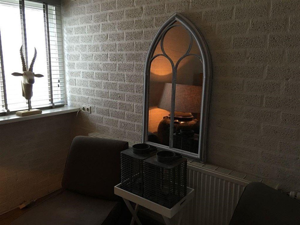 Grote forse kerkspiegel, heel fraai in vorm. - Afbeelding 6