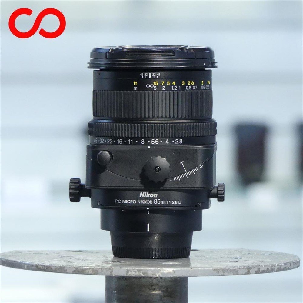 Nikon 85mm 2.8 PC Micro D 85 nr. 2411 - nr. 1