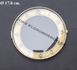 = Pendule deur / wijzerplaat = bol glas =43943