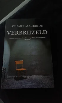 Verbrijzeld - Stuart MacBride - 0