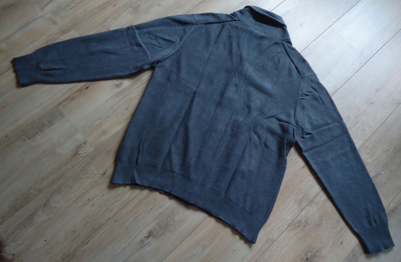 Te koop grijs vest van LIV met knoopsluiting (maat: XXL). - Afbeelding 4
