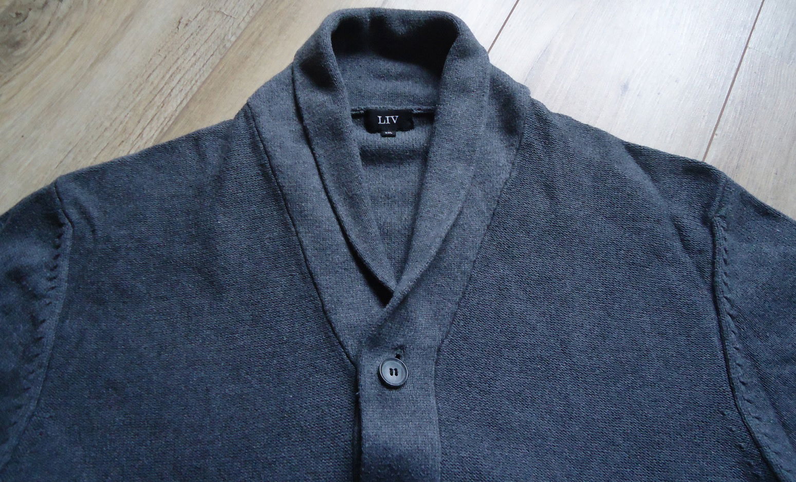 Te koop grijs vest van LIV met knoopsluiting (maat: XXL). - Afbeelding 6