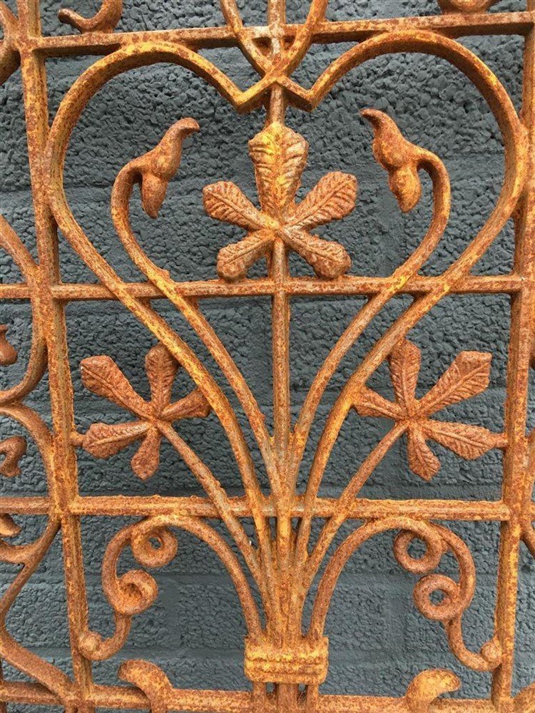 Cast iron deur-raam rooster, wandornament, smeedwerk. - Afbeelding 2