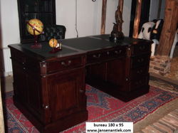 NU of Nooit bureau buro mahonie teak chesterfield v.a €454,55