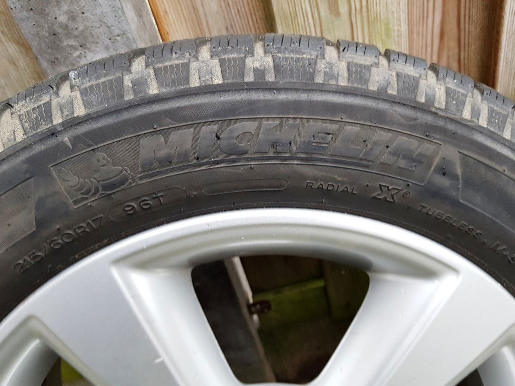 Nissan Qashqai 17 inch LM velgen met winterbanden. - Afbeelding 4