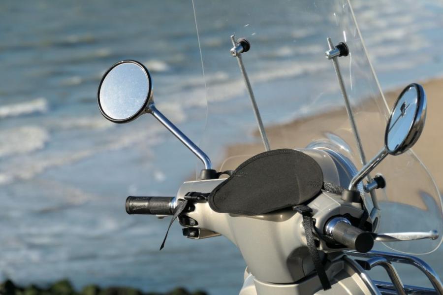 Scood beschermhoes kilometerteller voor jouw scooter - nr. 1