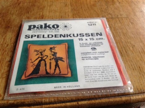 Borduurpakket, PAKO - speldenkussen/ schilderij - nieuw, - 0