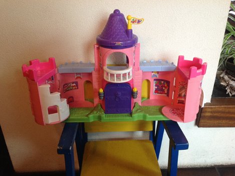 Fisher price, my little people - roze kasteel - 2