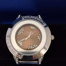 Zilverkleurig horloge met steentjes